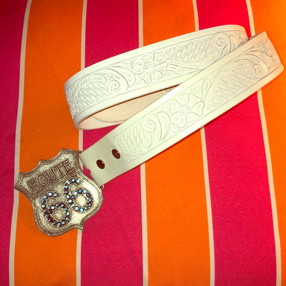 White Spanish flower engraved belt size 32